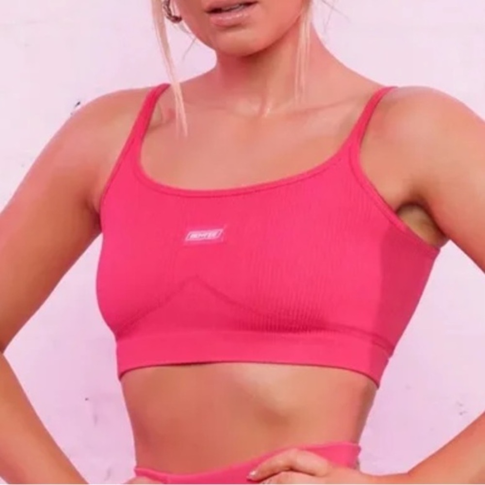 BO + TEE hit pink sports bra top‎ M